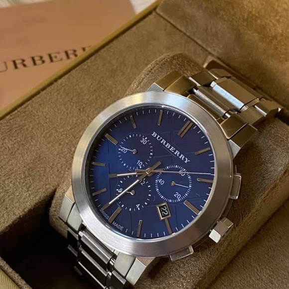 Burberry Men’s Blue Dial Stainless Watch
Swiss Made 
Sapphire Crystal - Picture 3 of 8